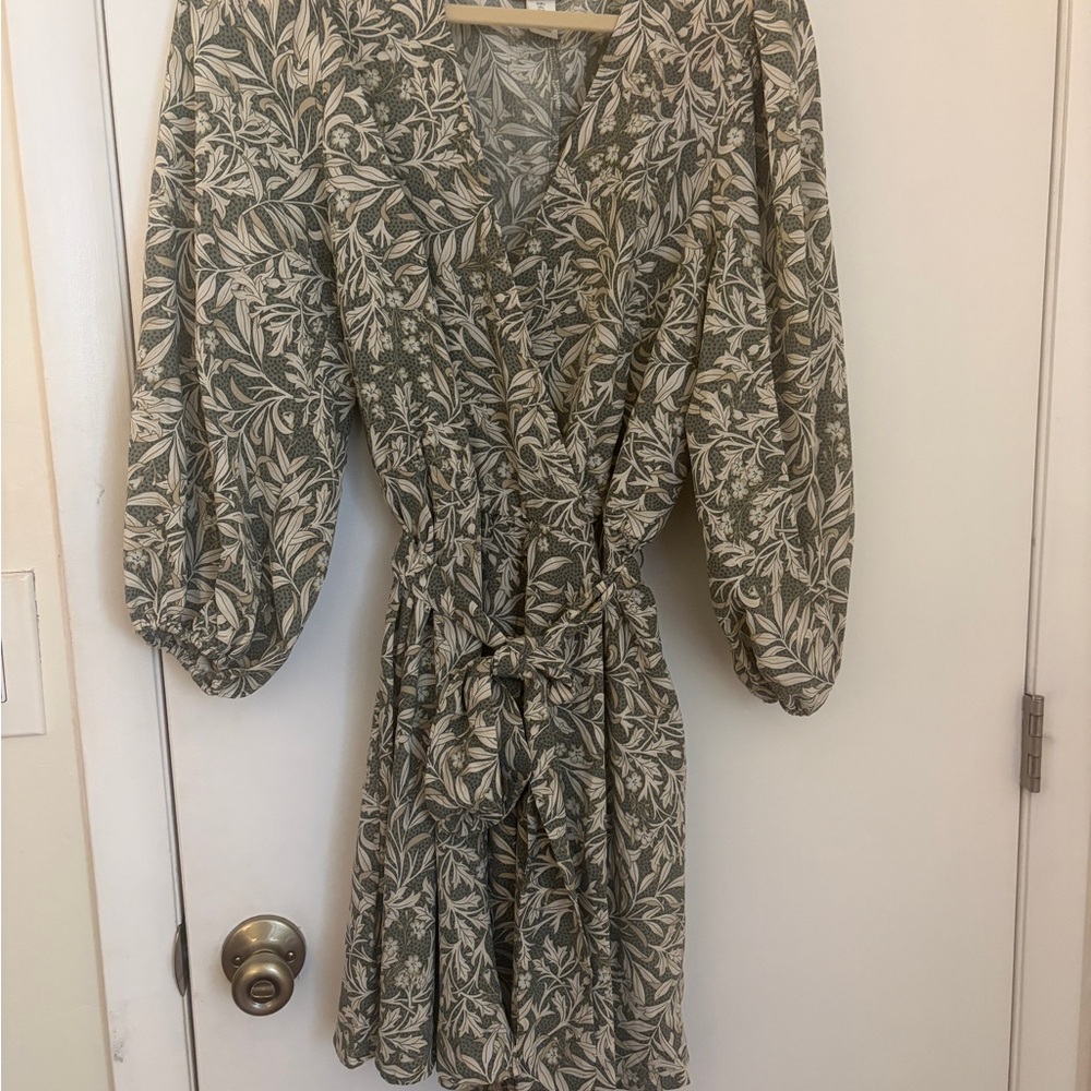 H&M Green and Cream Floral Dress